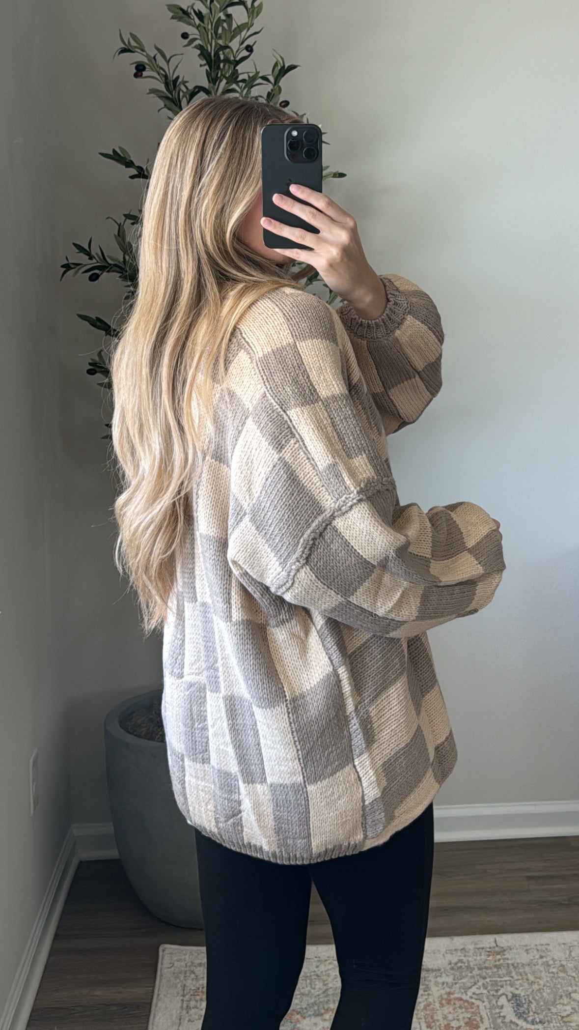 Checkered Cardigan / Taupe + Tan