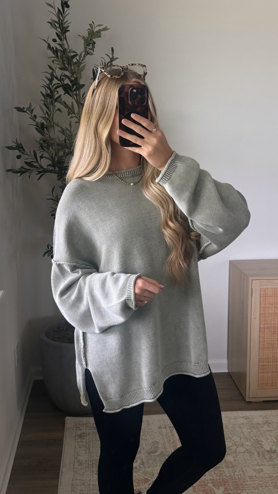 Ember Oversized Sweater / Light Olive