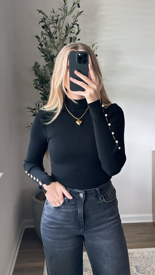 Pearl Mock Neck Top / Black