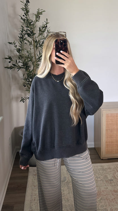 Cozy Fleece Pullover / Black
