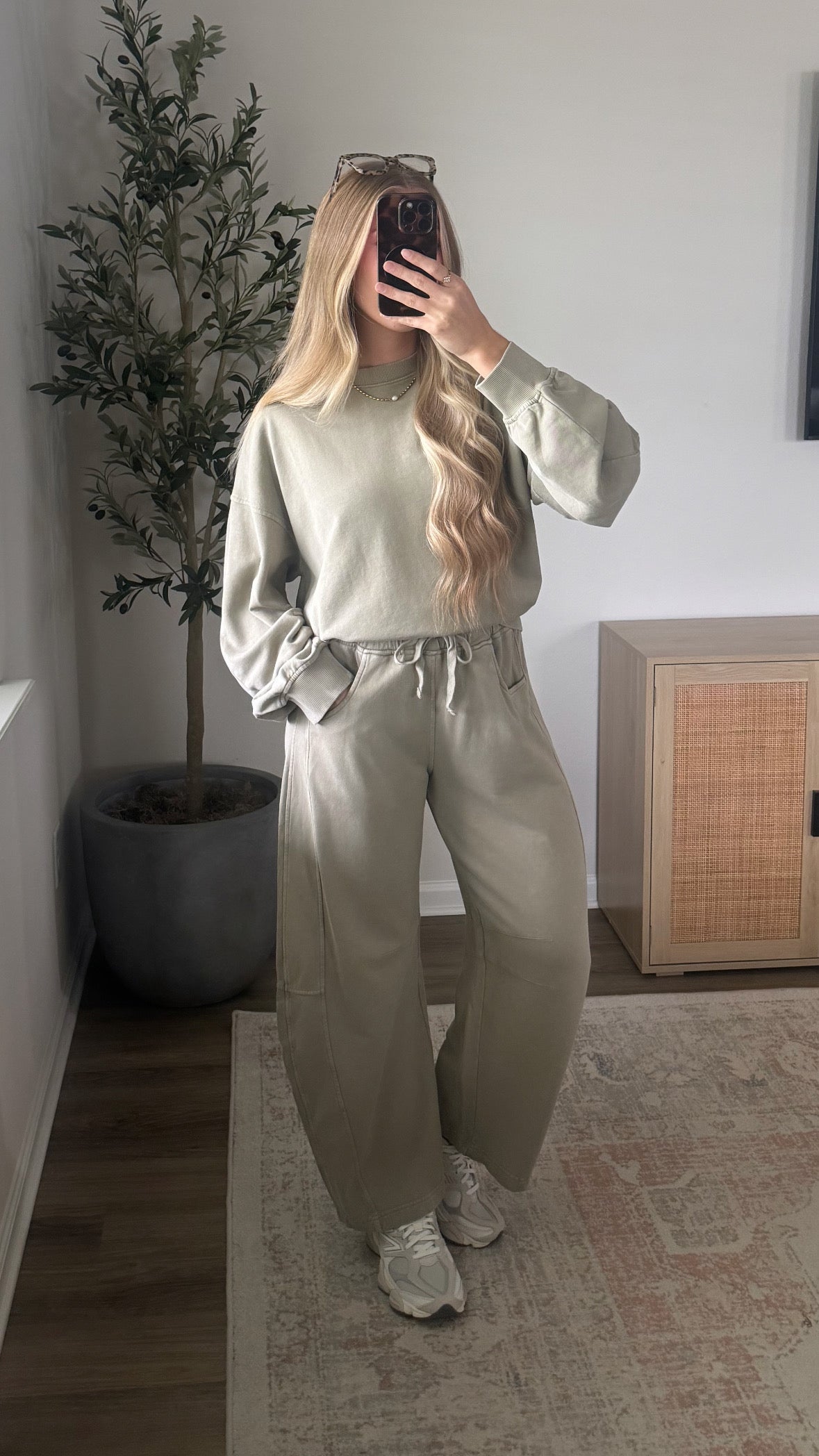 Quinn Barrel Sweatpants Set / Light Sage