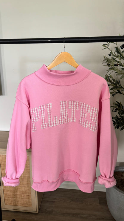 Pilates Embroidered Mock Neck Sweatshirt / Pink