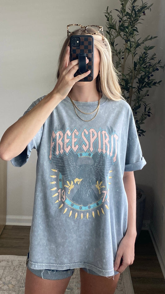 Free Spirit Cuffed Graphic Tee / Grey