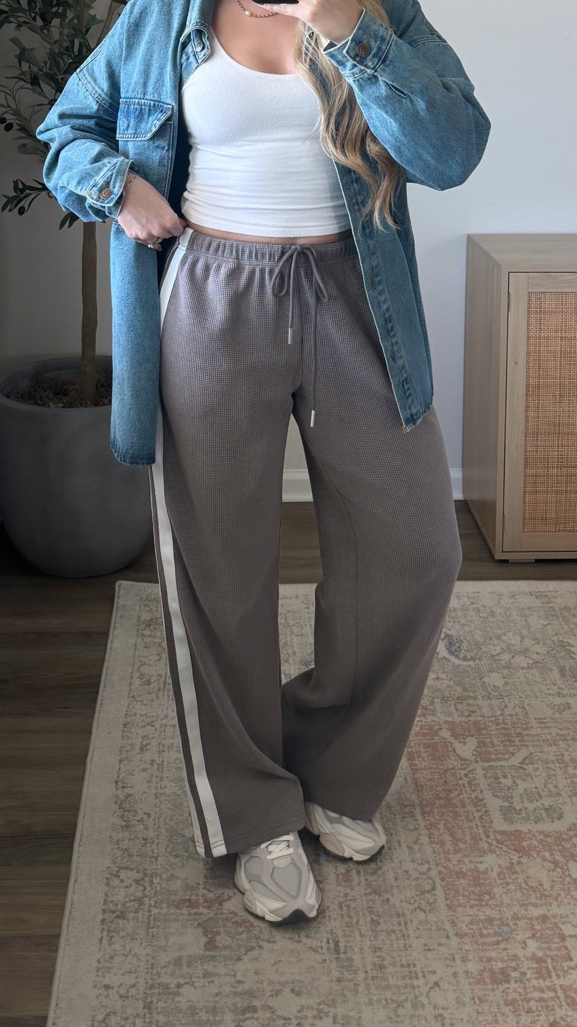 Mid Rise Waffle Track Pants / Light Brown