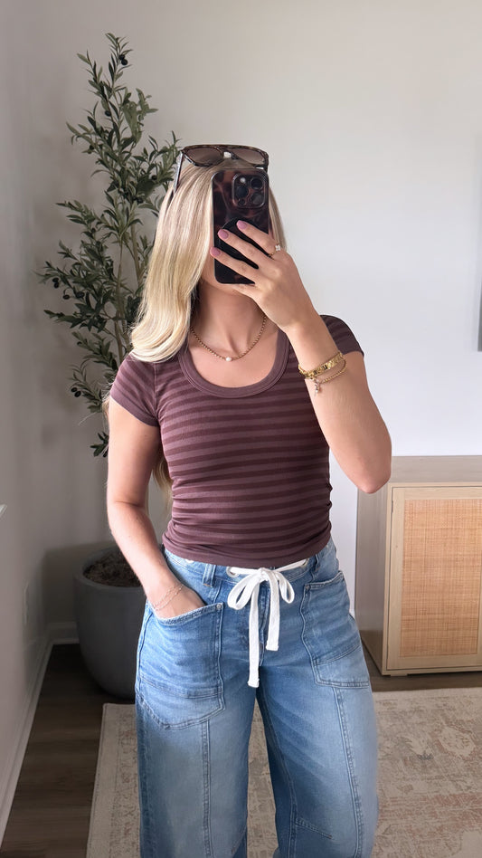 Poolside Seamless Striped Tee / Brown