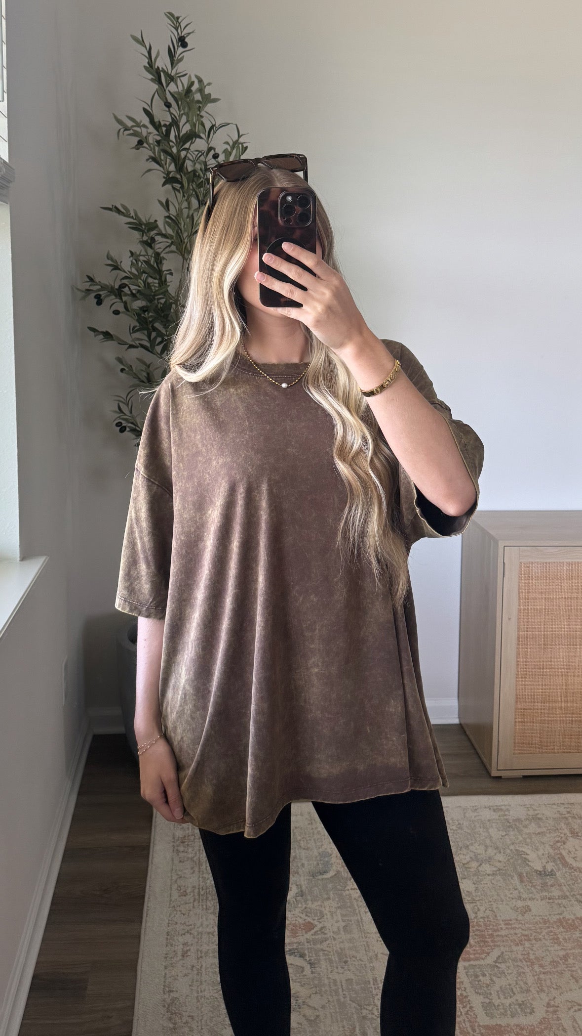 Girlfriend Tee / Washed Brown