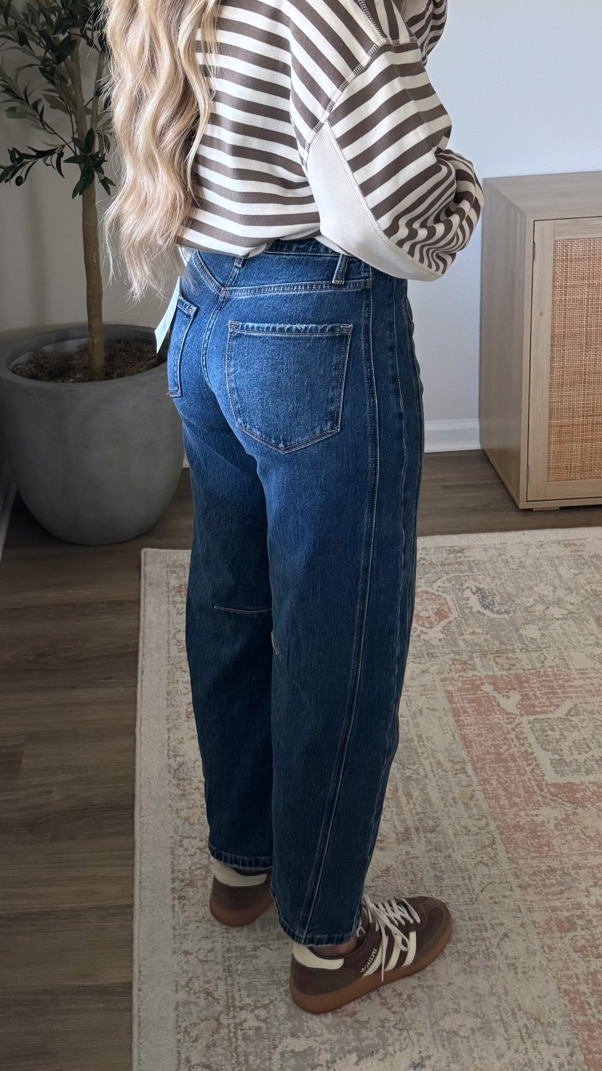Jaden Barrel Jeans / Dark Wash