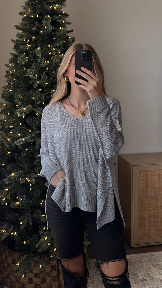 Jayla V-Neck Sweater / Grey