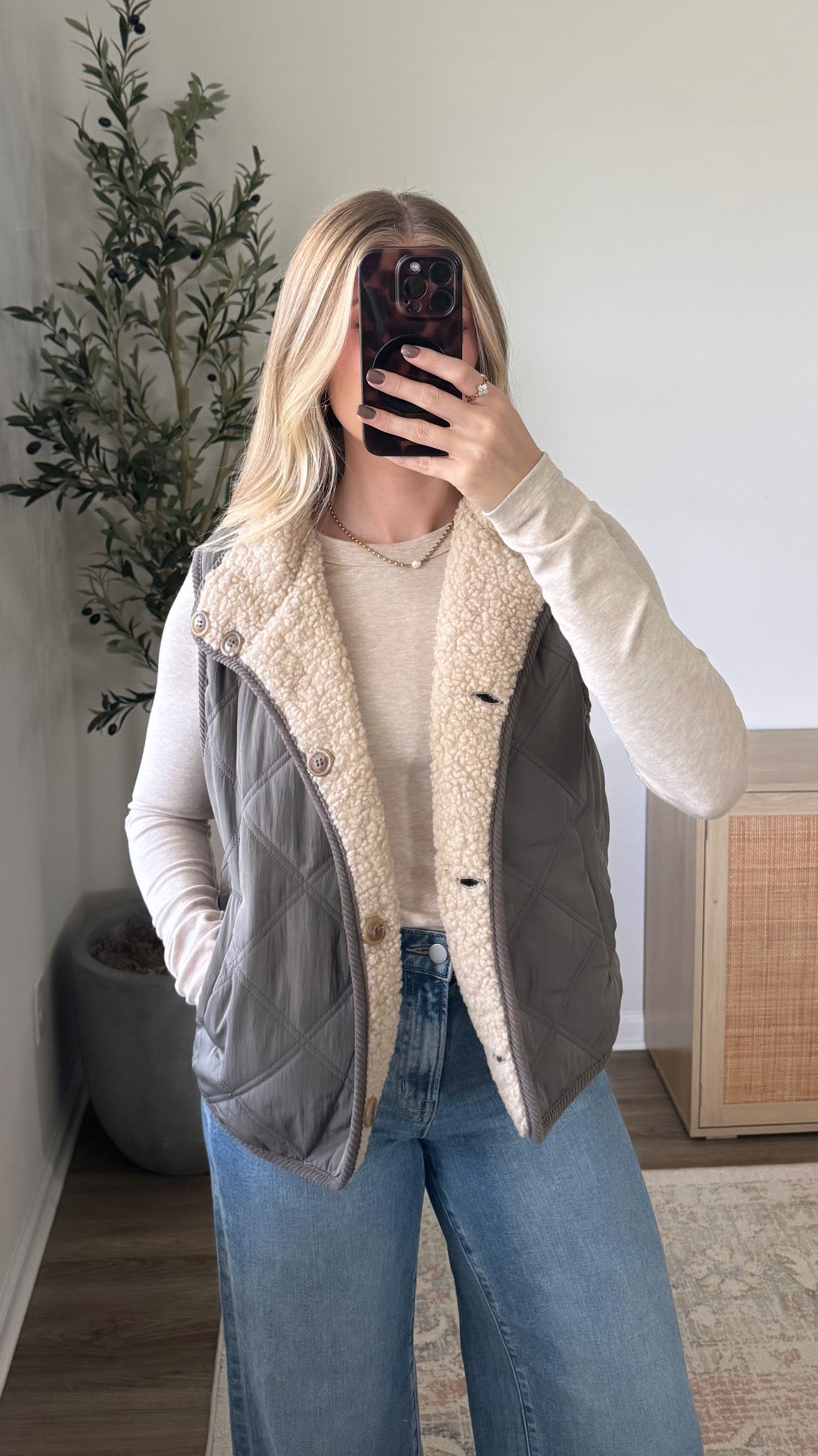 Reversible Sherpa Vest / Grey