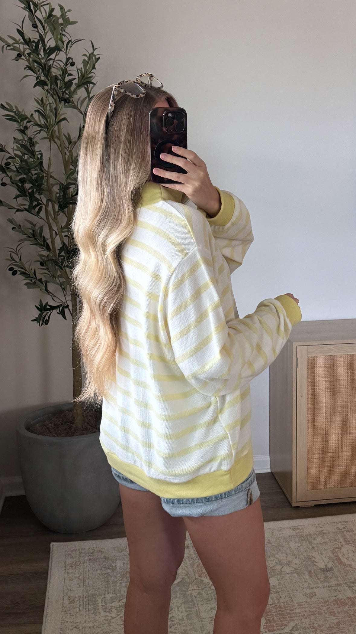 Striped Mock Neck Sweatshirt / Yellow