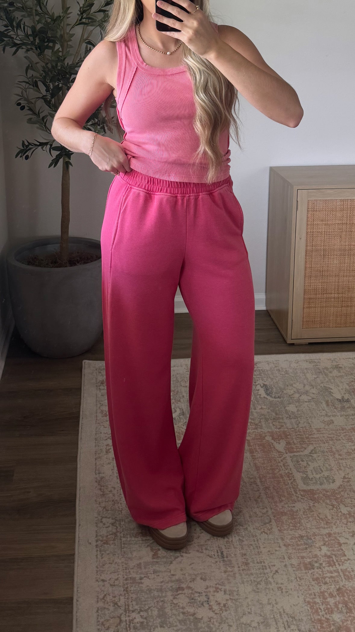 Wide Leg Sweatpants / Dark Pink