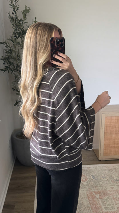 Wide Sleeve Henley / Greyish Brown