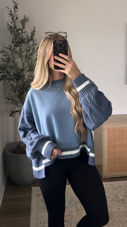 Cable Knit Sweatshirt / Dusty Blue