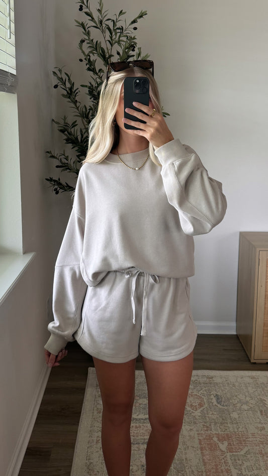 On the Go Shorts Set / Light Taupe