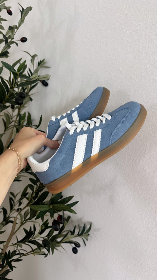 Mia Sneakers / Blue + White