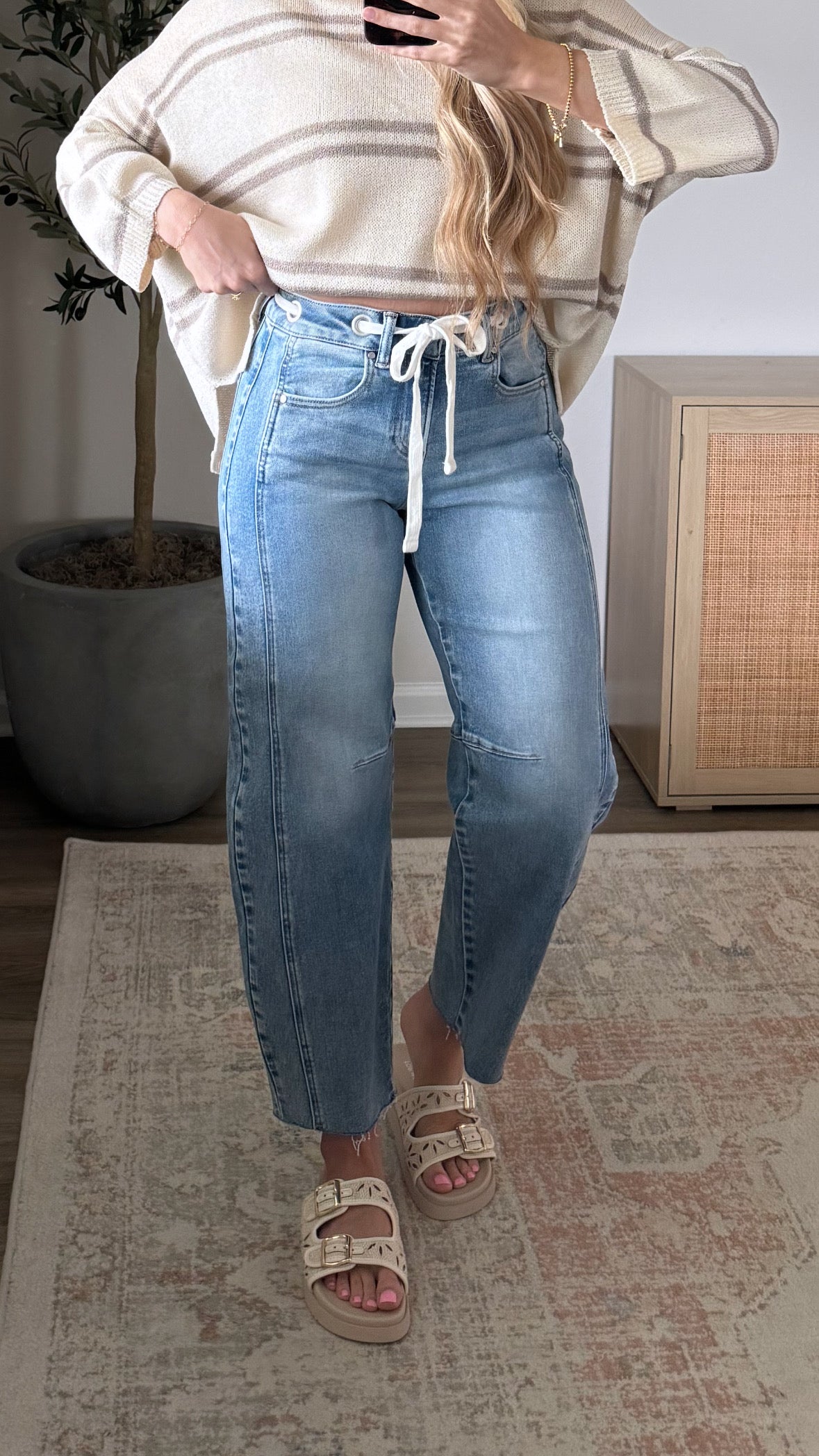 Drawstring Barrel Jeans / Med Wash