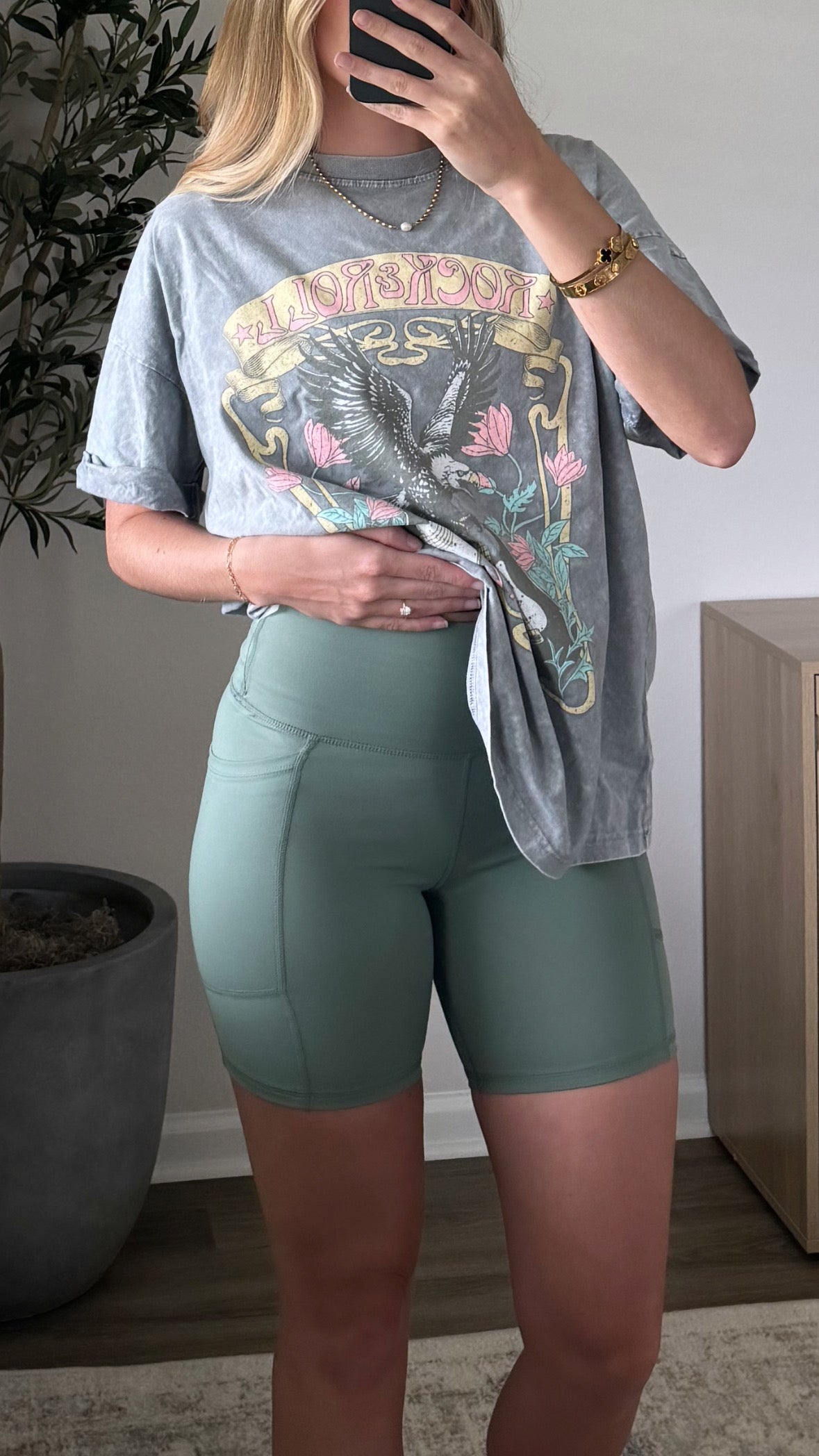 Sculpt Biker Shorts / Sage
