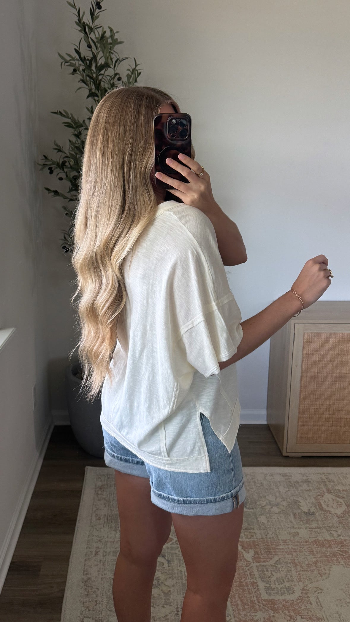 V-Neck Short Sleeve Tee / Off-White