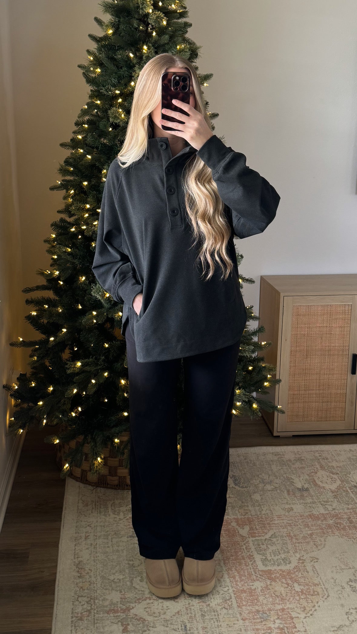 Henley Mockneck Pullover / Dark Charcoal