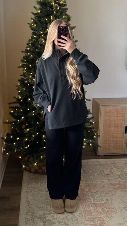 Henley Mockneck Pullover / Dark Charcoal