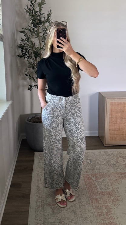 Olivia Mock Neck Top / Black