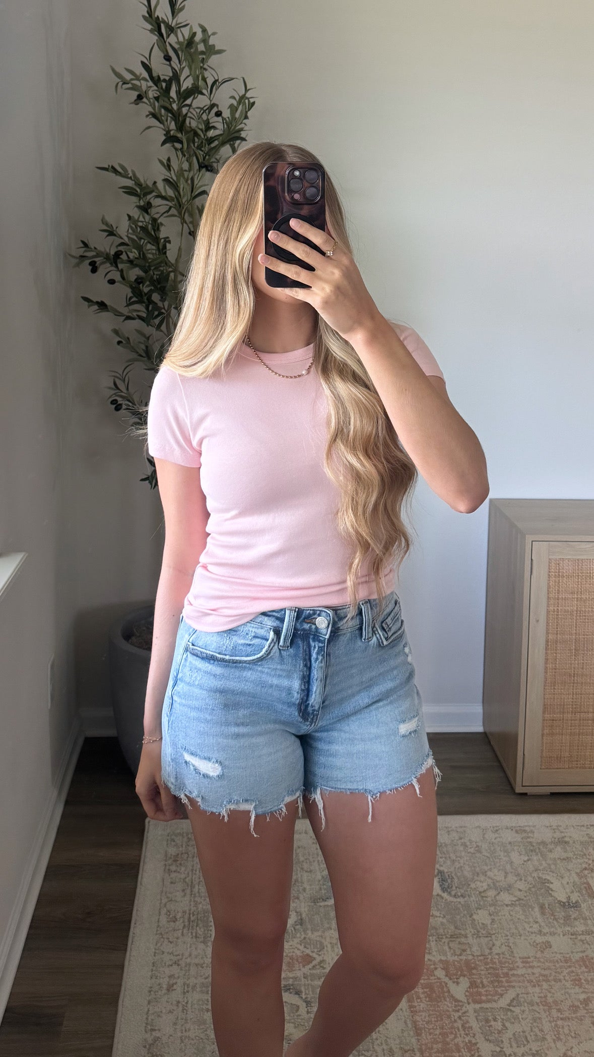 Skylar Comfort Denim Shorts / Light Wash