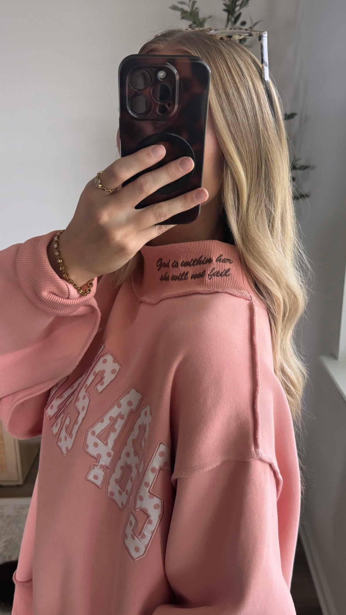 Psalms 46:5 Mock Neck Sweatshirt / Blush