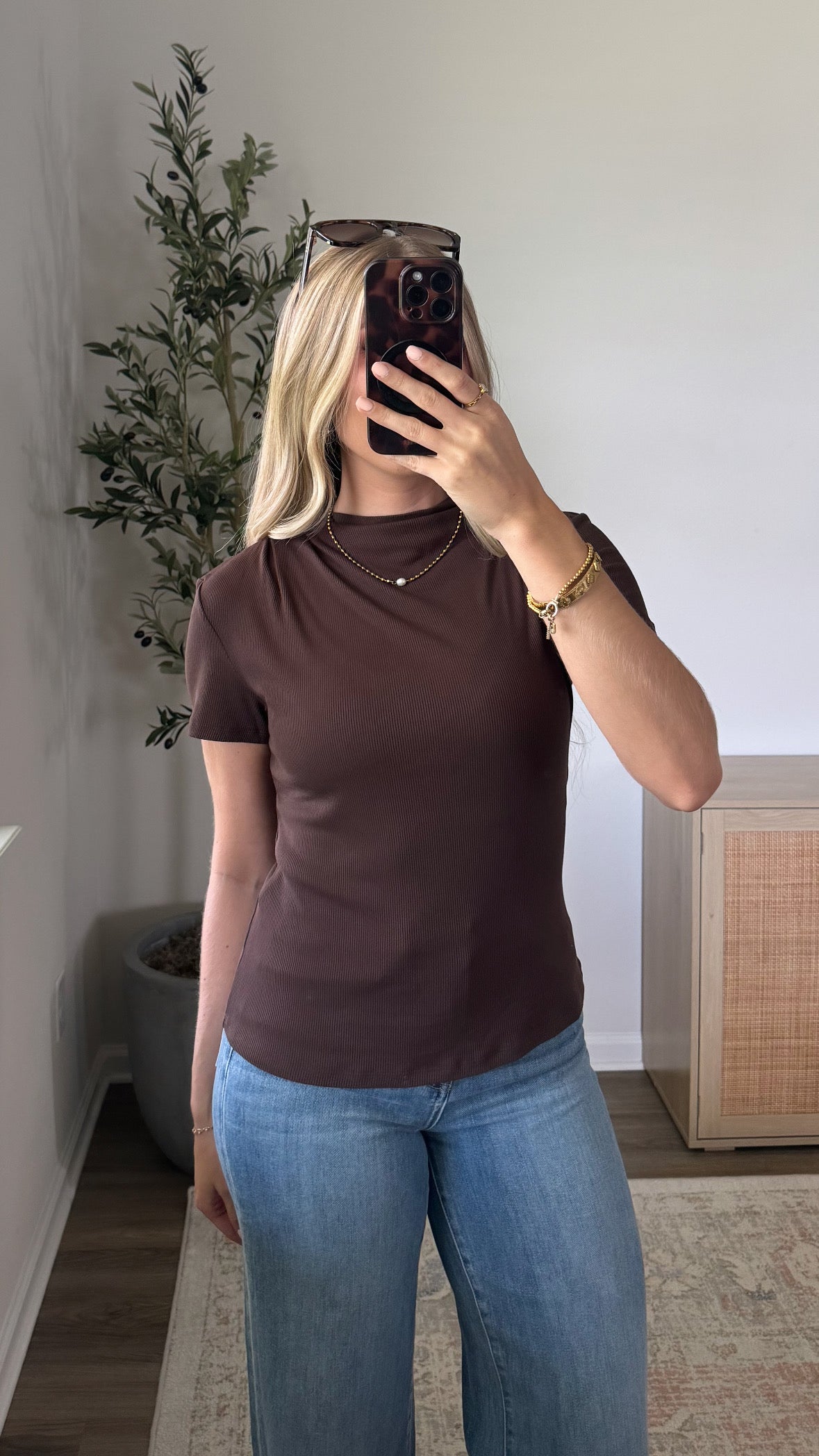 Olivia Mock Neck Top / Brown