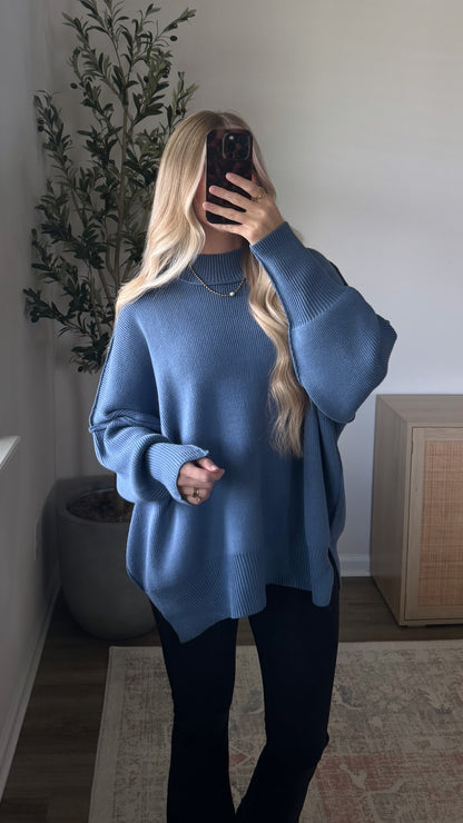 Oversized Essential Knit / Dusty Blue
