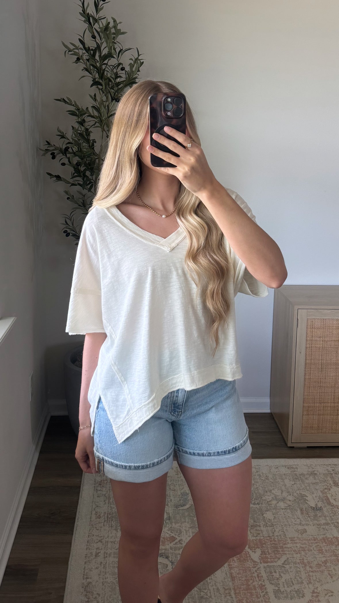 V-Neck Short Sleeve Tee / Off-White