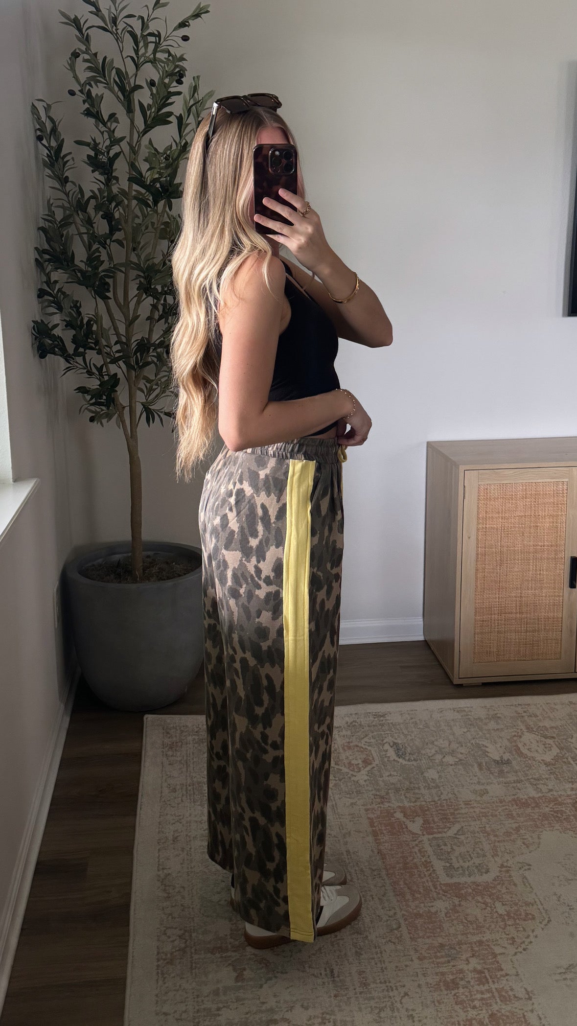 Leopard Sweatpants / Neon Contrast