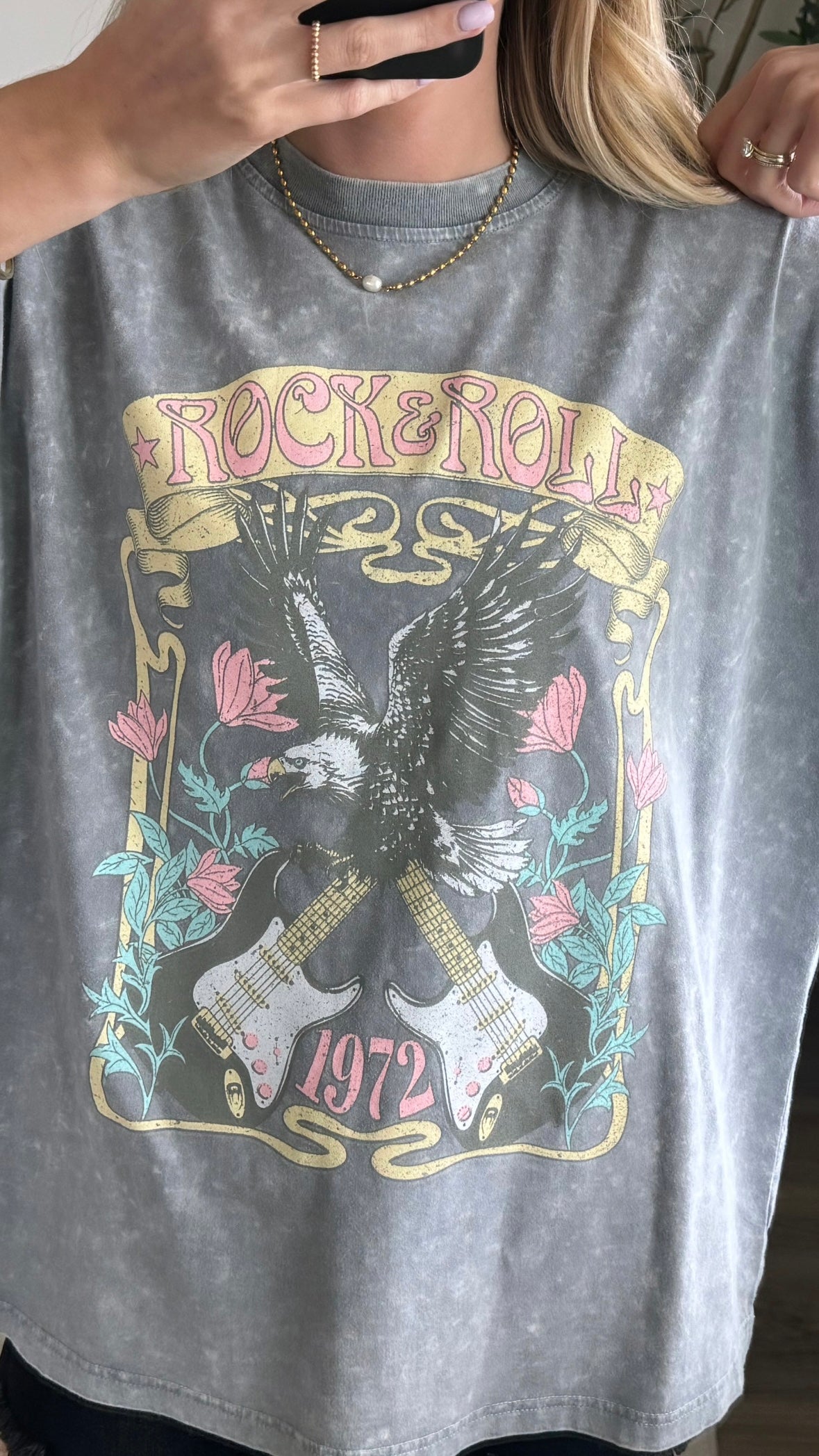 Cuffed Rock & Roll Graphic Tee / Grey