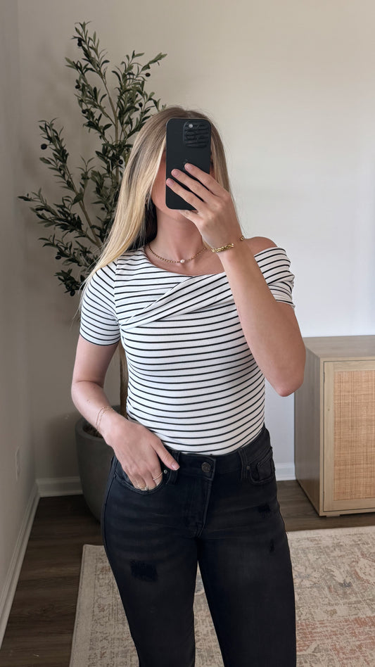 Twist Knit Top / Black Stripes
