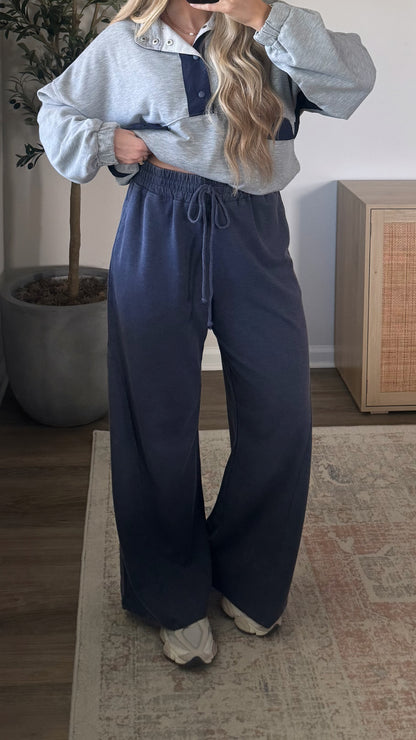 Wide Leg Sweatpants / Navy