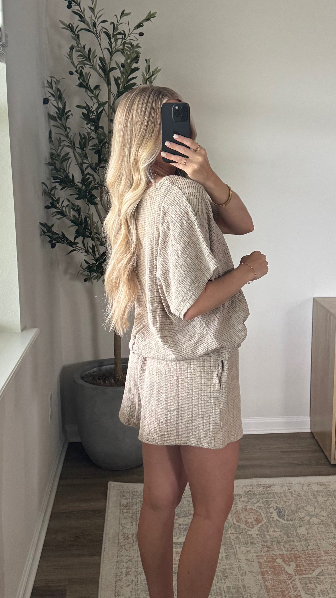 Textured Shorts Set / Taupe