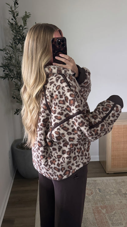 Leopard Sherpa Quarter Zip / Brown