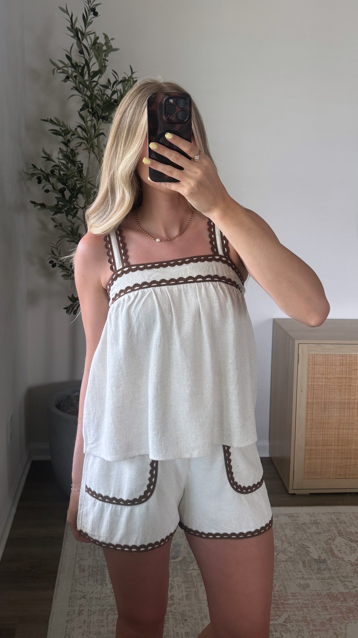 Scalloped Trim Cami / Oatmeal