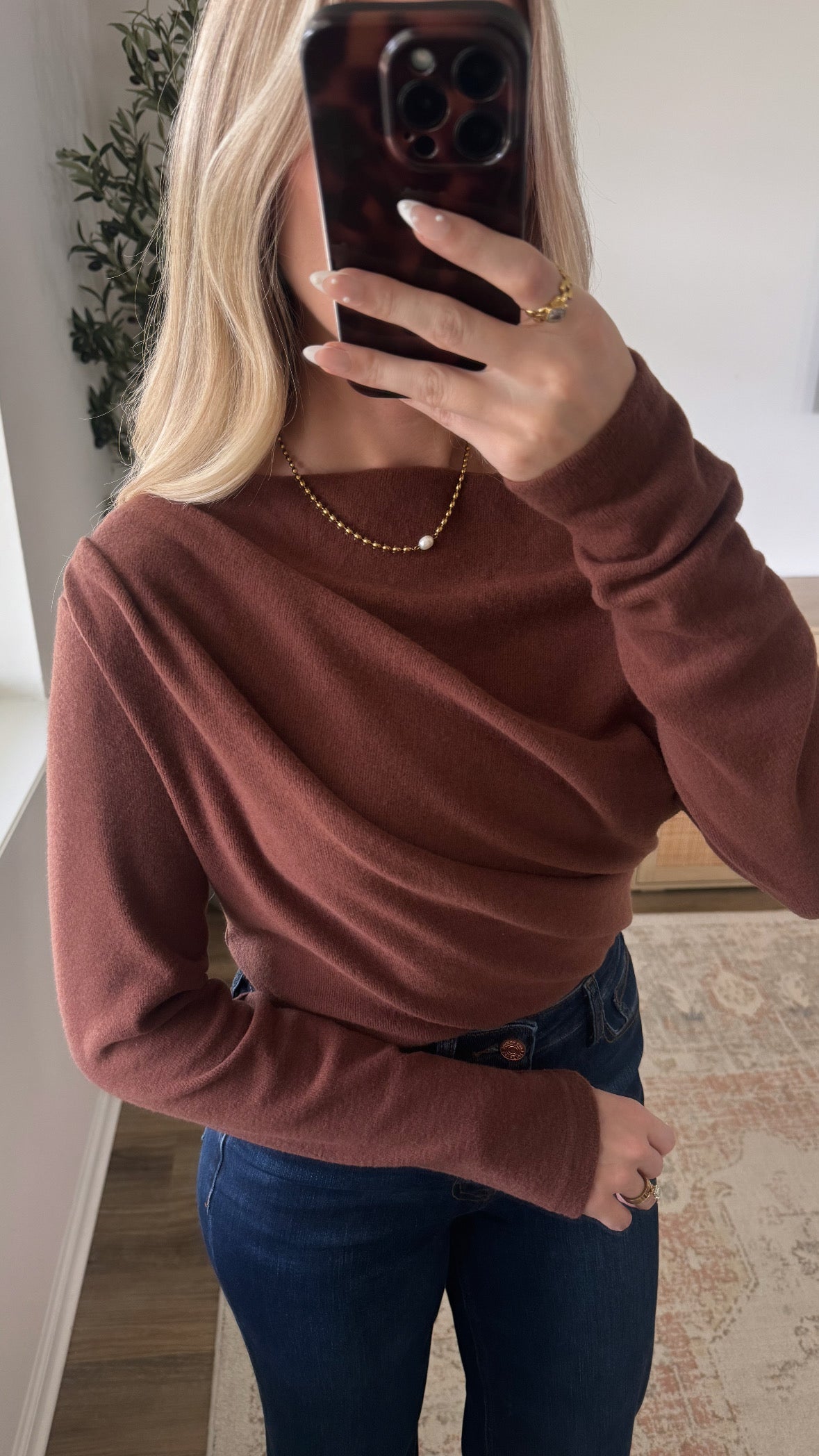 Off-Shoulder Knit Top / Hazelnut