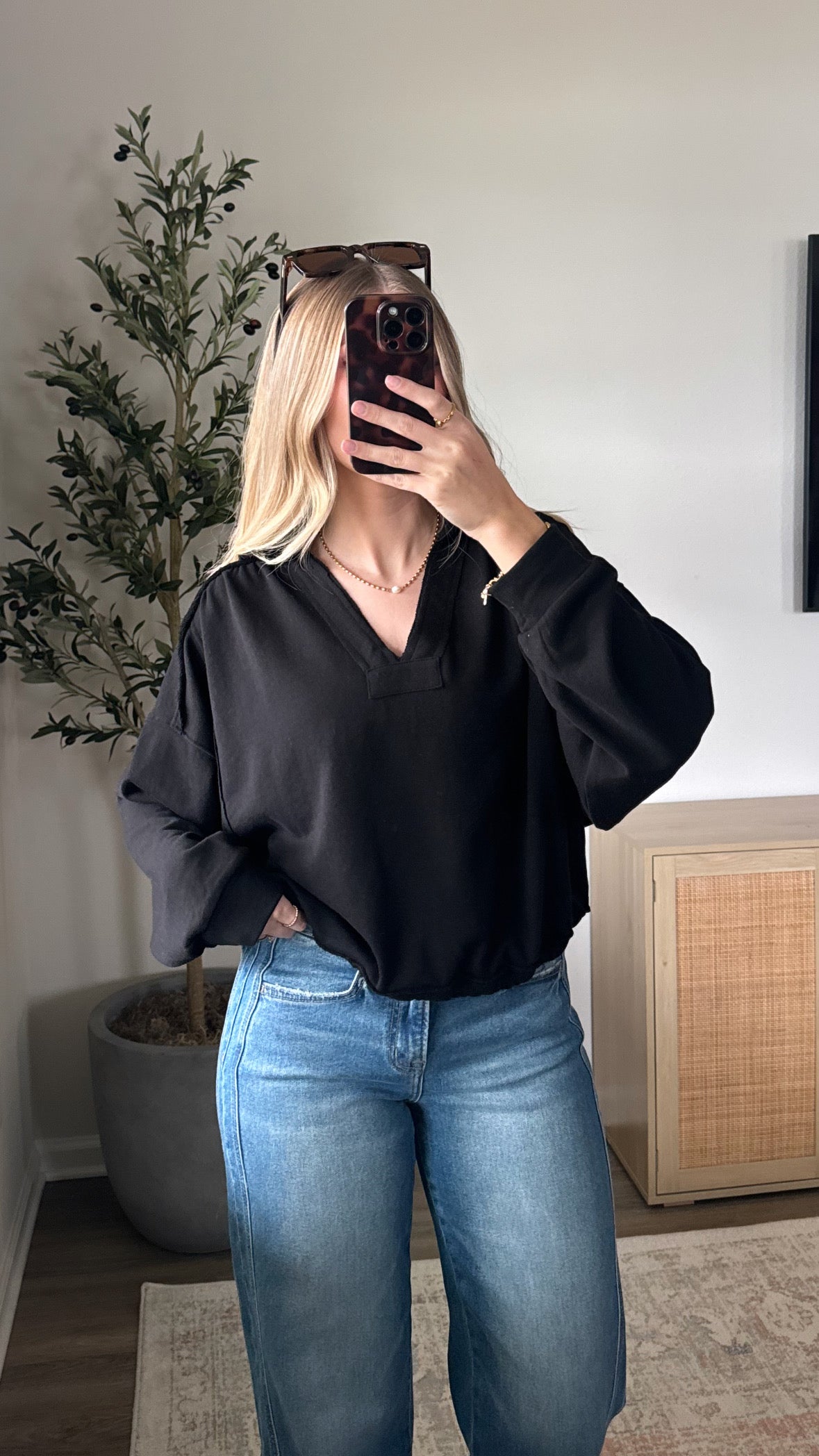 Juliet Cropped Pullover / Black