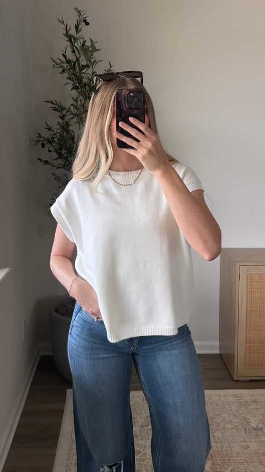 Classic Sweater Vest / Ivory