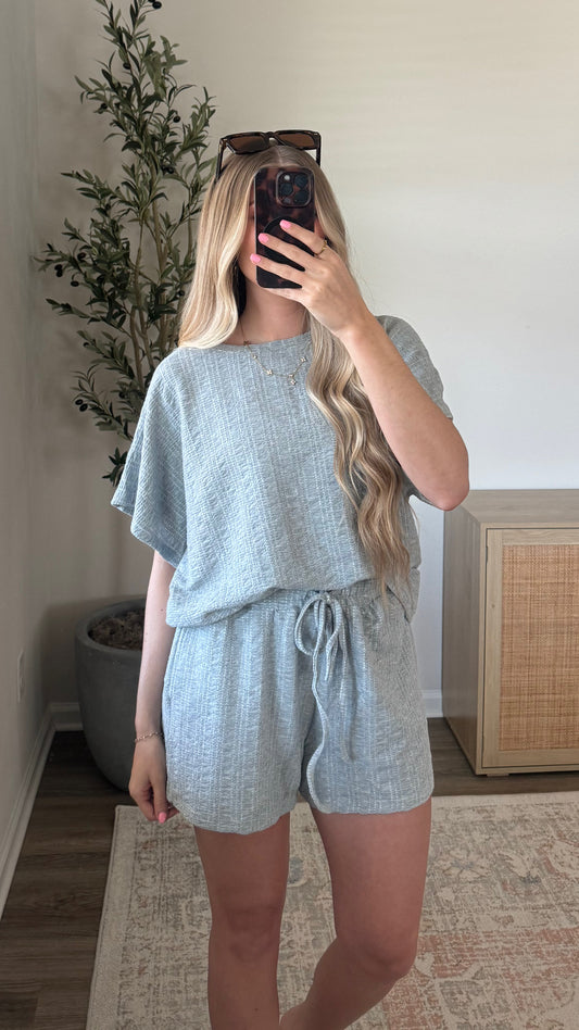 Textured Shorts Set / Grey