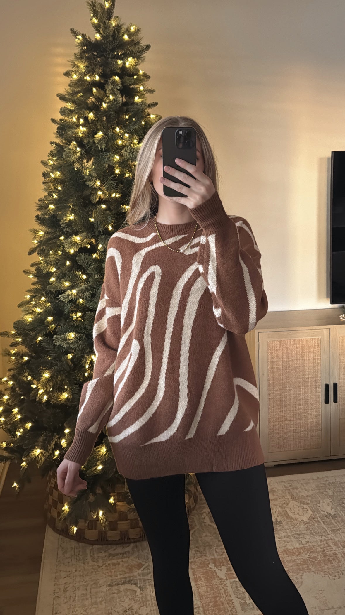 Cinnamon Swirl Sweater / Brown