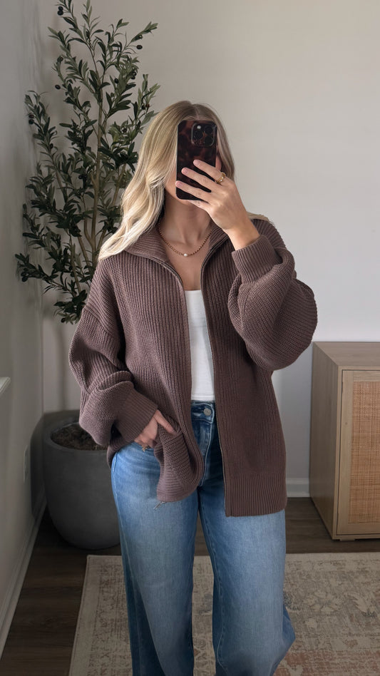 Zip-Up Knit Jacket / Brown
