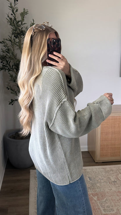 Vintage Cuffed Sweater / Light Olive