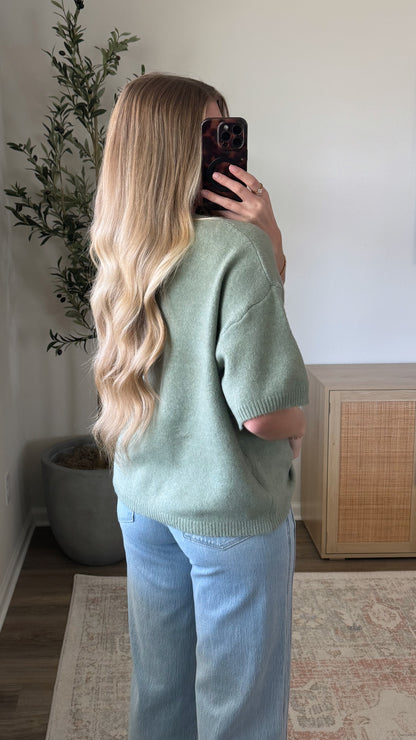 Short Sleeve Cardigan / Sage Green