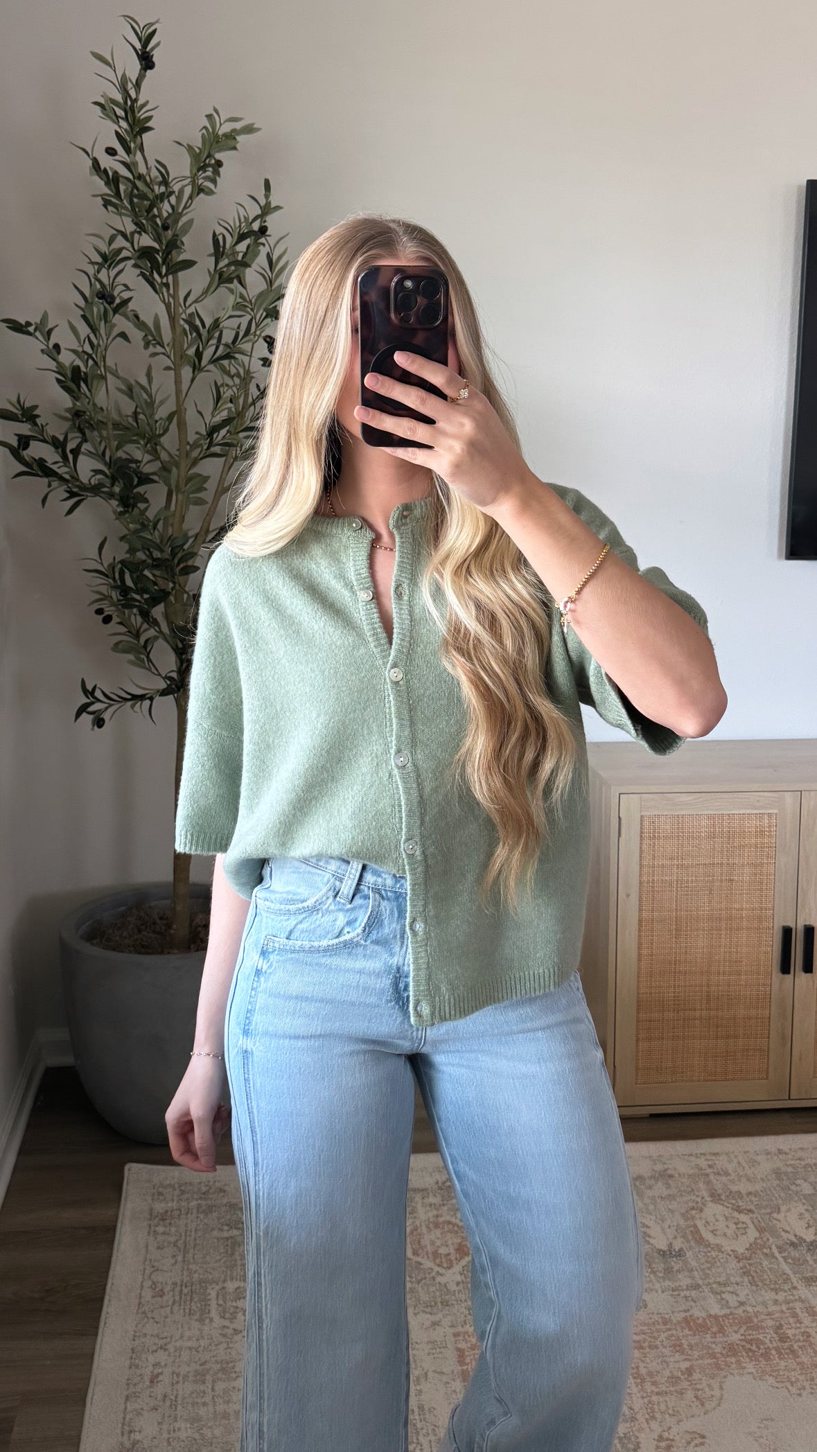 Short Sleeve Cardigan / Sage Green