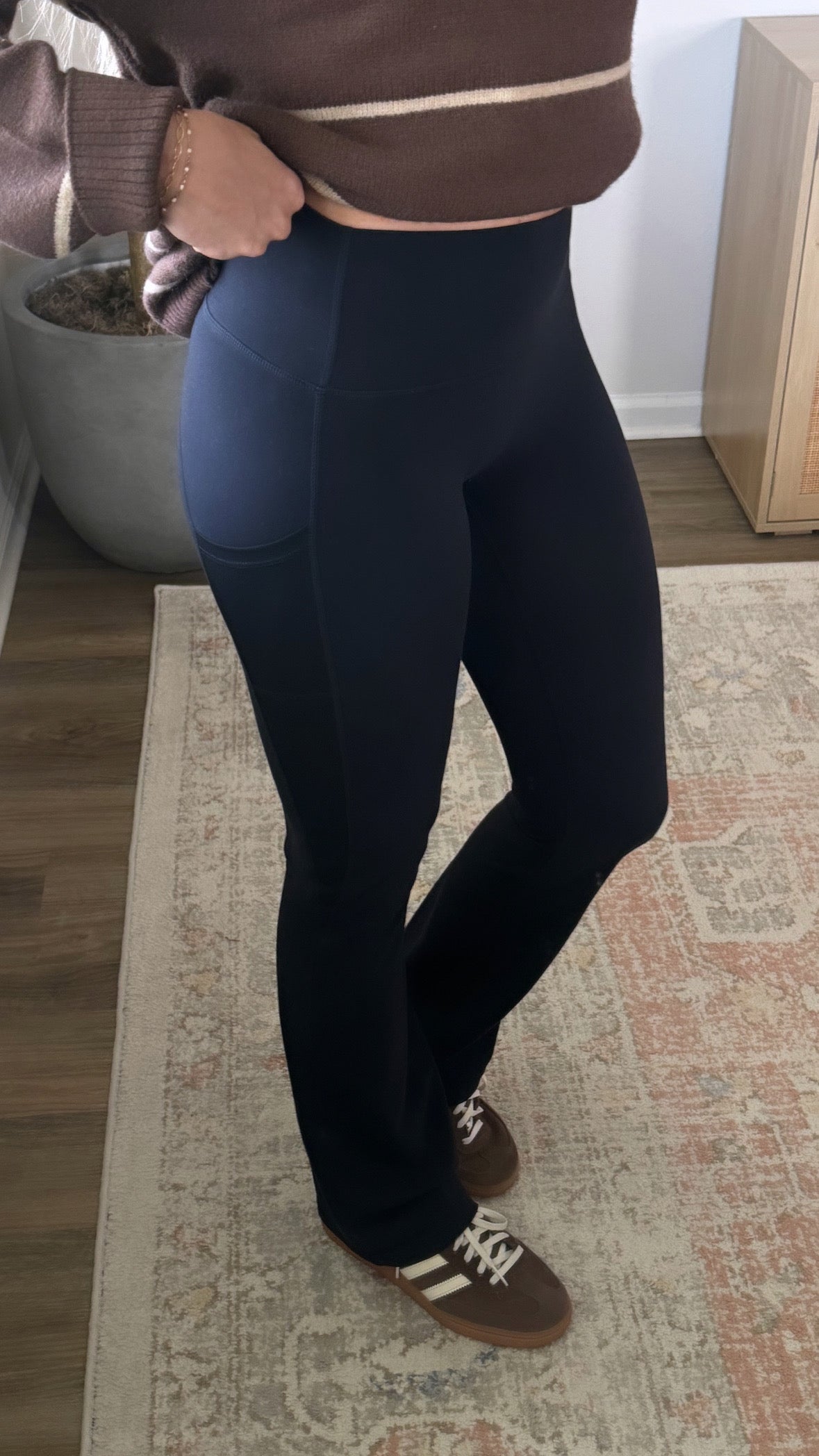 Flare Side Pocket Leggings / Black