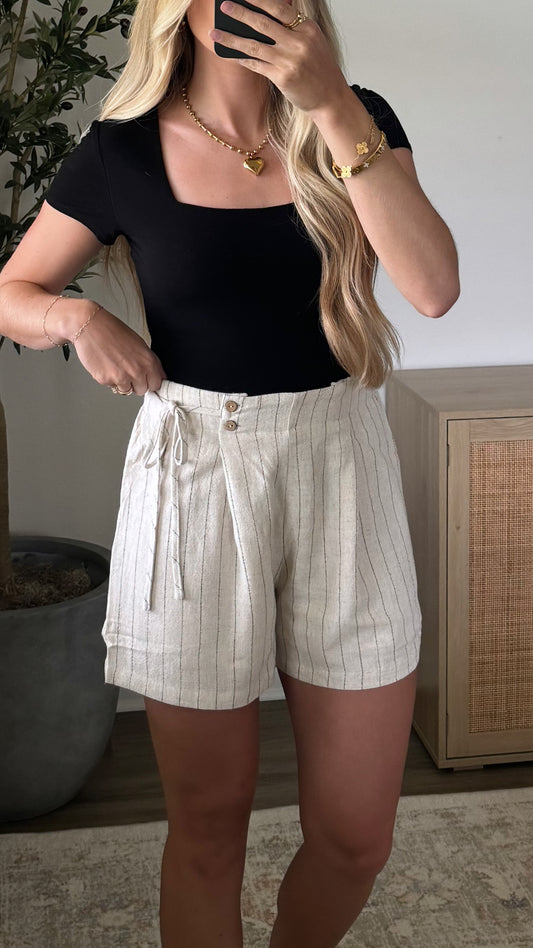 Pinstripe Side Tie Shorts / Natural